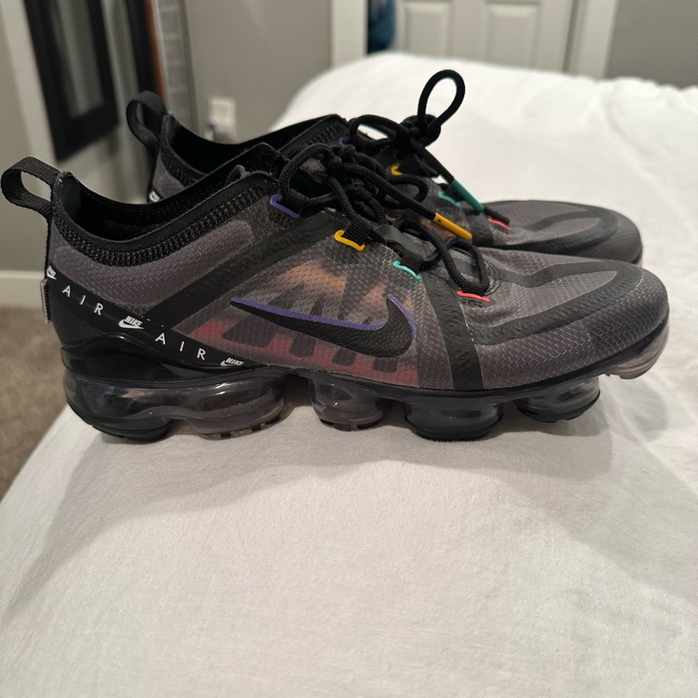 Nike vapormax athletic shoes